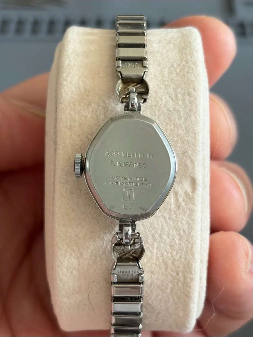 Vintage Timex Ladies Silver Tone Mechanical Wind Watch 17mm Excellent